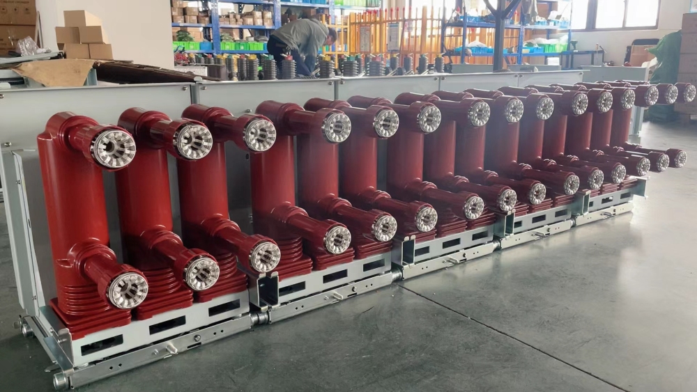 China Indoor Circuit Breaker: Enhancing Safety and Efficiency in Modern Electrical Systems