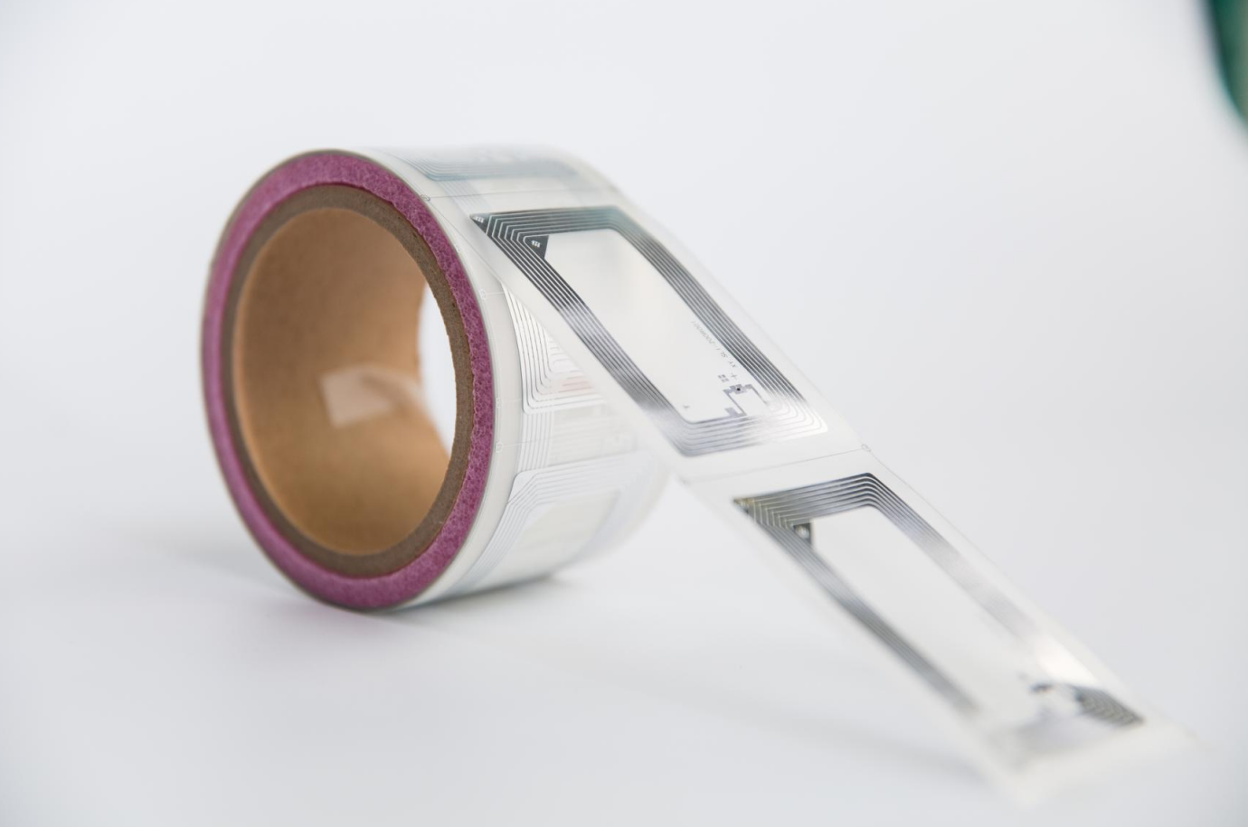 China RFID Labels: Driving Efficiency in Modern Logistics